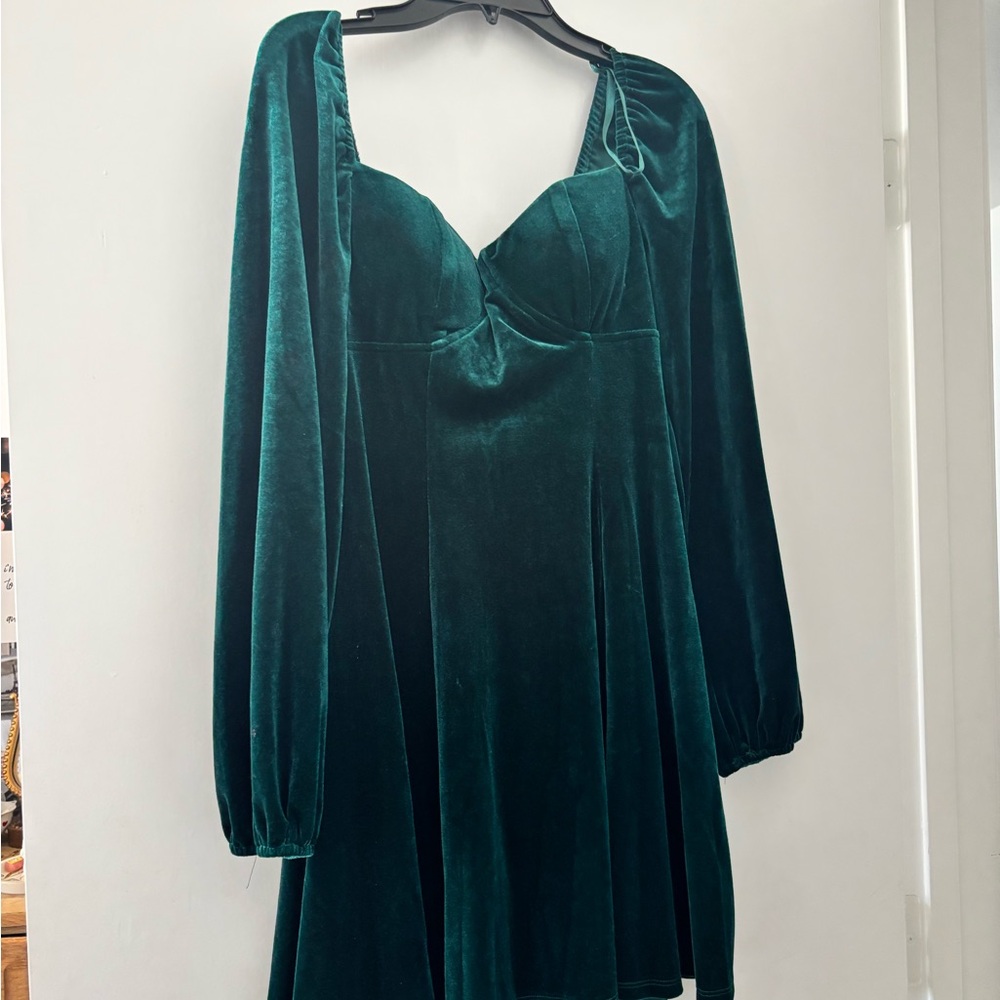 Emerald Velvet Long Sleeve Dress